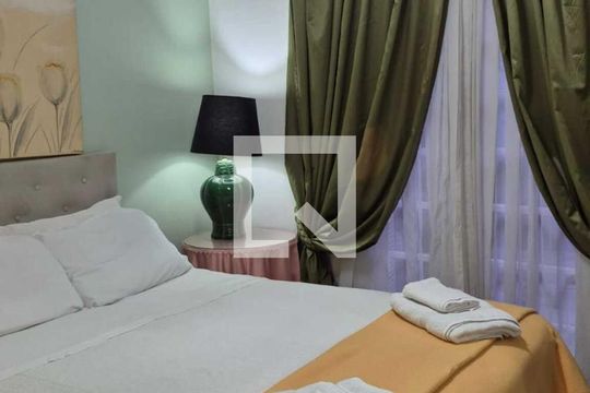 Quarto de casa para alugar com 2 quartos, 70m² em Jardim Oriental, São Paulo