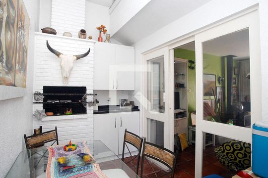 Sala 3 Churrasqueira de apartamento à venda com 2 quartos, 139m² em Higienópolis, Porto Alegre