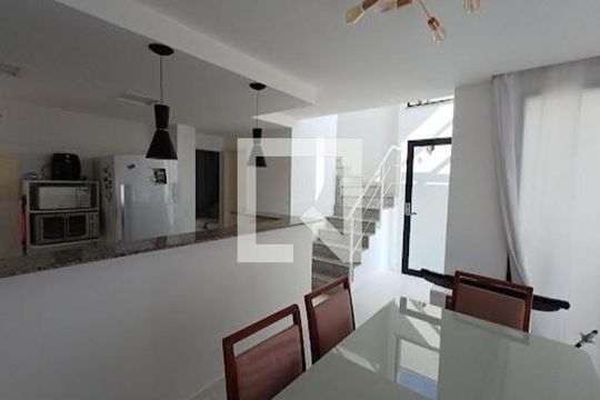 Casa à venda com 3 quartos, 180m² em Recreio dos Bandeirantes, Rio de Janeiro