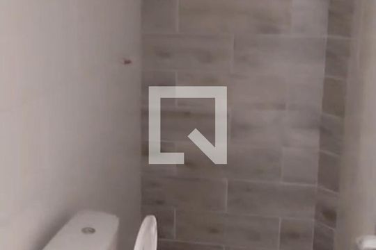 Banheiro de apartamento para alugar com 1 quarto, 70m² em Ipiranga, Nova Iguaçu