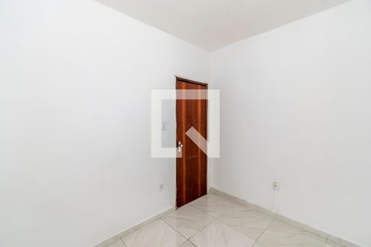 Quarto 1 de casa para alugar com 2 quartos, 60m² em Irajá, Rio de Janeiro