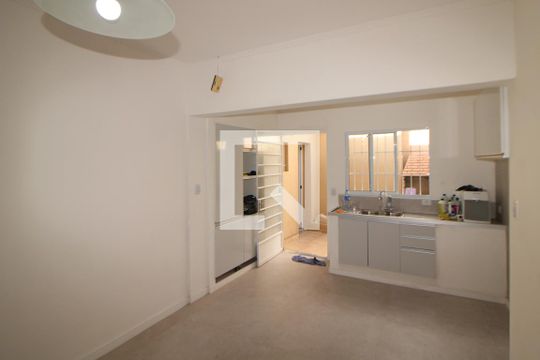 Sala / Cozinha de casa para alugar com 2 quartos, 160m² em Vila Santa Maria, São Paulo