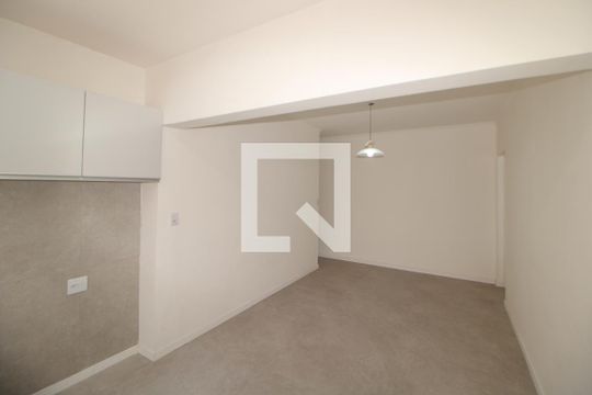 Sala / Cozinha de casa para alugar com 2 quartos, 160m² em Vila Santa Maria, São Paulo