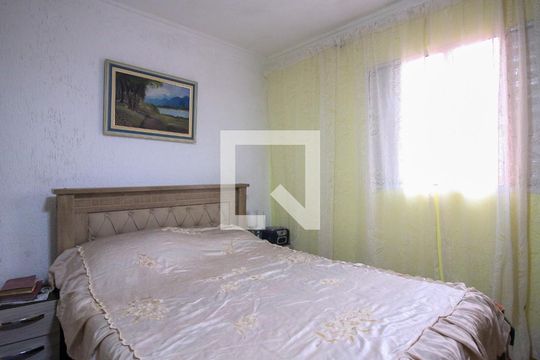 Casa à venda com 3 quartos, 172m² em Parque Santa Madalena, São Paulo
