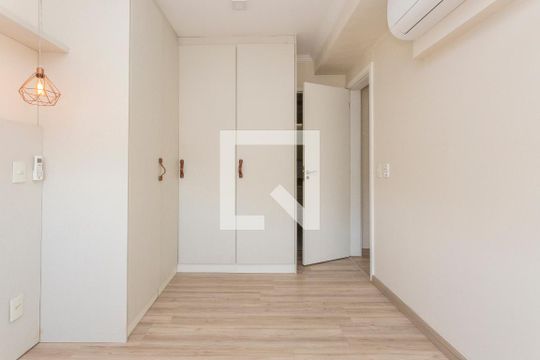 Quarto Suíte de apartamento à venda com 2 quartos, 61m² em Vila Isa, São Paulo