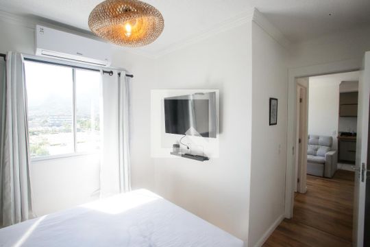 Quarto 1 de apartamento à venda com 2 quartos, 43m² em Anil, Rio de Janeiro