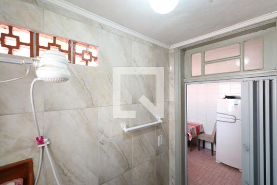 Banheiro de casa à venda com 3 quartos, 120m² em Vila Anastácio, São Paulo