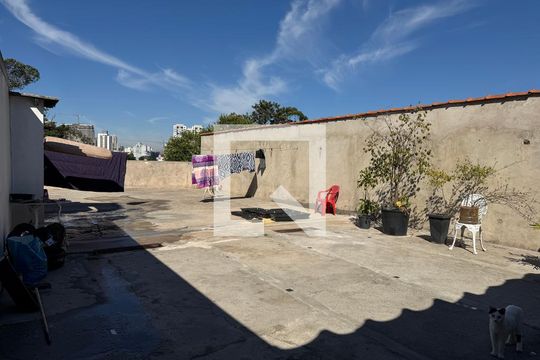 Quintal de casa para alugar com 2 quartos, 380m² em Rochdale, Osasco