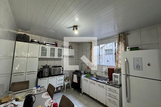 Cozinha de casa para alugar com 2 quartos, 380m² em Rochdale, Osasco