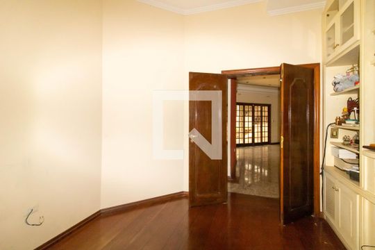 Sala de Tv de casa de condomínio à venda com 5 quartos, 450m² em Portal dos Gramados, Guarulhos