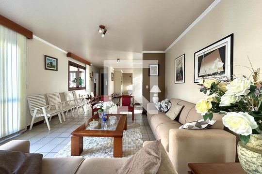 Sala de casa para alugar com 5 quartos, 391m² em Santa Monica, Florianópolis