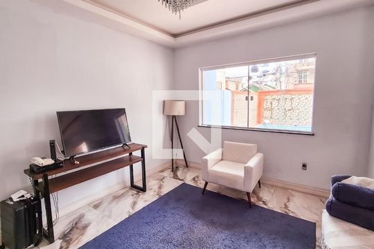 Sala de casa para alugar com 5 quartos, 600m² em Vila da Penha, Rio de Janeiro