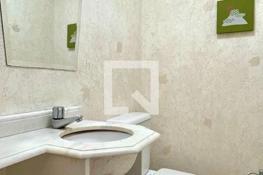 Lavabo de apartamento para alugar com 4 quartos, 165m² em Paraíso, São Paulo