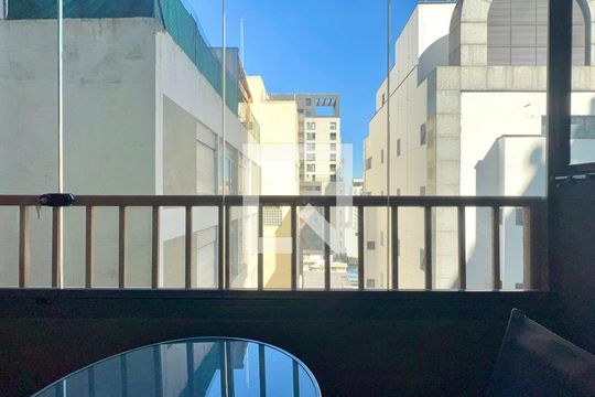 Varanda de kitnet/studio à venda com 1 quarto, 21m² em Jardim Paulista, São Paulo