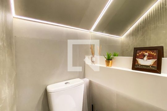 Lavabo  de casa à venda com 2 quartos, 68m² em Vila Lais, São Paulo