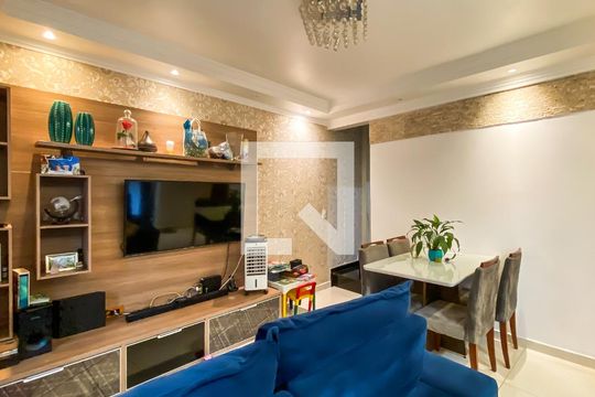 Sala  de casa à venda com 2 quartos, 68m² em Vila Lais, São Paulo