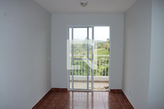 Apartamento para alugar com 3 quartos, 55m² em Jardim Isis, Cotia