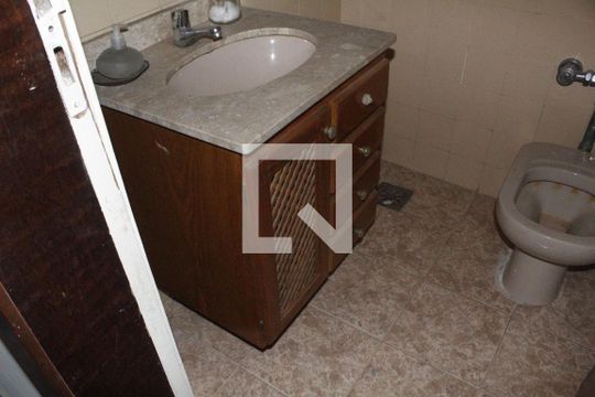 Lavabo de apartamento para alugar com 4 quartos, 350m² em Jacarepaguá, Rio de Janeiro