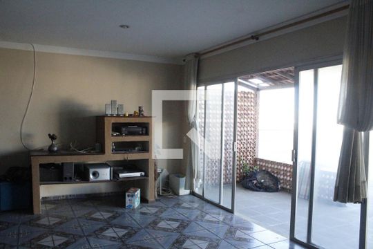 Apartamento para alugar com 4 quartos, 350m² em Jacarepaguá, Rio de Janeiro