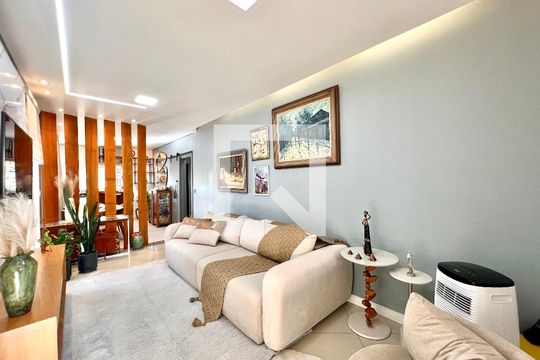 Sala de TV de casa à venda com 3 quartos, 320m² em São Benedito, Belo Horizonte