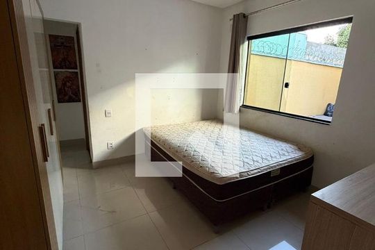 Quarto de casa para alugar com 4 quartos, 400m² em Vila Brasilia, Goiânia