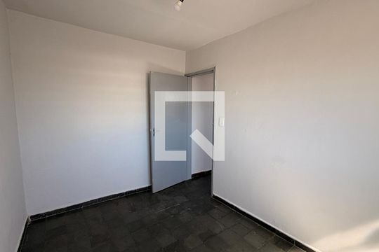 Quarto 1 de casa para alugar com 2 quartos, 52m² em Jardim América, Goiânia