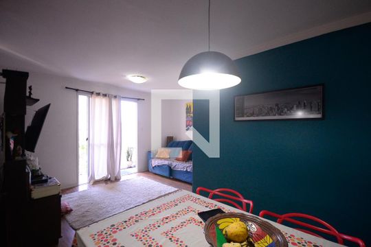 Sala  de apartamento à venda com 3 quartos, 69m² em Jardim Celeste, São Paulo