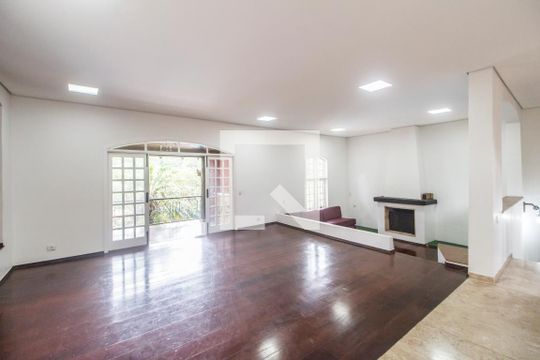 Casa de Condomínio para alugar com 4 quartos, 380m² em Chacara Santa Lucia dos Ypes, Carapicuíba