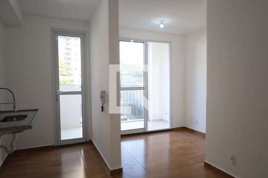 Apartamento para alugar com 3 quartos, 52m² em Socorro, São Paulo