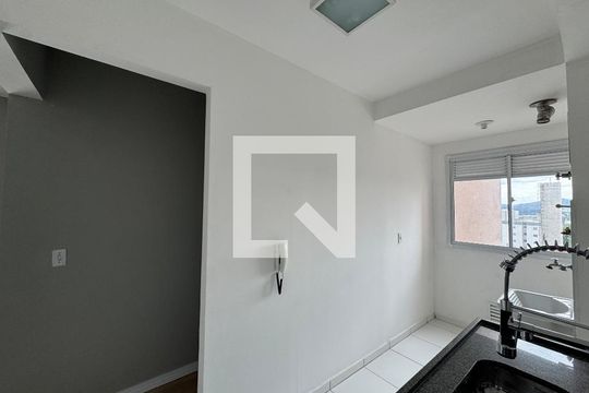 Cozinha e Área de Serviço de apartamento à venda com 2 quartos, 48m² em São Pedro, Osasco