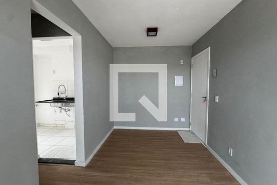 Sala de apartamento à venda com 2 quartos, 48m² em São Pedro, Osasco