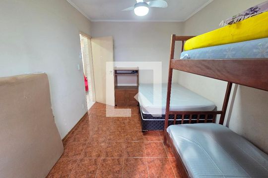 Quarto 2 de apartamento para alugar com 2 quartos, 65m² em Guilhermina, Praia Grande