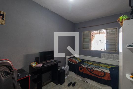 Quarto 2 de casa à venda com 2 quartos, 180m² em Núcleo Carvalho de Araujo, São Paulo