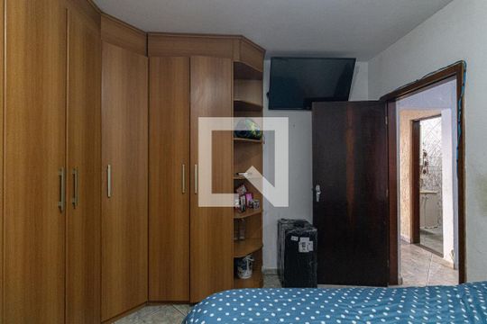 Quarto 1 de casa à venda com 2 quartos, 180m² em Núcleo Carvalho de Araujo, São Paulo
