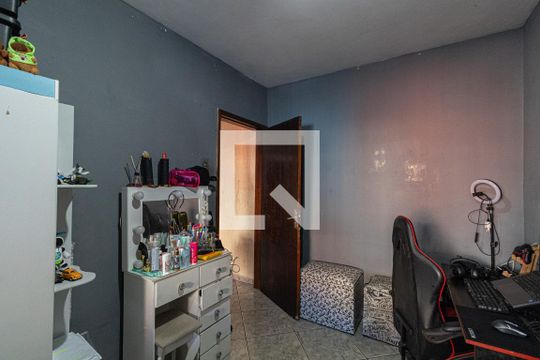 Quarto 2 de casa à venda com 2 quartos, 180m² em Núcleo Carvalho de Araujo, São Paulo