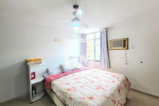 Quarto de apartamento à venda com 2 quartos, 75m² em Inhaúma, Rio de Janeiro