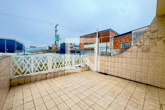 Sacada do quarto 1 de casa para alugar com 2 quartos, 250m² em Jardim Santa Lidia, Guarulhos