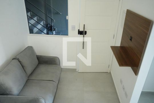 Sala de apartamento para alugar com 2 quartos, 35m² em Vila Carrão, São Paulo