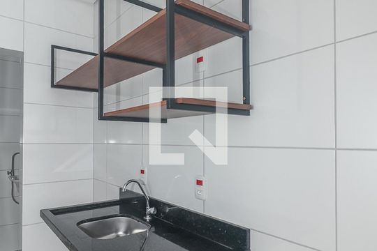Cozinha de apartamento para alugar com 1 quarto, 26m² em Costa E Silva, Porto Alegre
