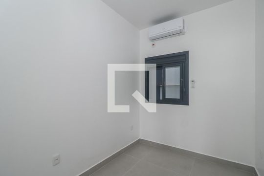 Quarto de apartamento para alugar com 1 quarto, 26m² em Costa E Silva, Porto Alegre