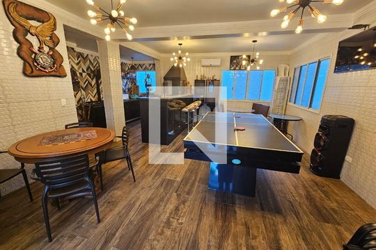 Sala de casa de condomínio à venda com 5 quartos, 978m² em Residencial Tambore, Barueri