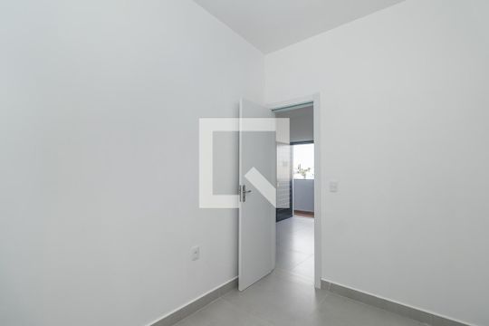 Quarto de apartamento para alugar com 1 quarto, 25m² em Costa E Silva, Porto Alegre