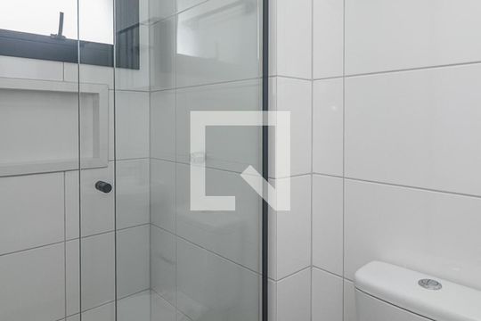 Banheiro de apartamento para alugar com 1 quarto, 26m² em Costa E Silva, Porto Alegre
