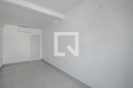 Sala / Cozinha de apartamento para alugar com 0 quarto, 18m² em Costa E Silva, Porto Alegre