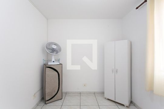Quarto 1  de apartamento à venda com 3 quartos, 55m² em Guaianases, São Paulo