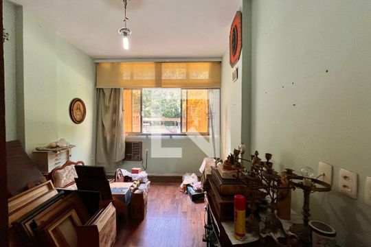 Apartamento à venda com 2 quartos, 81m² em Leme, Rio de Janeiro