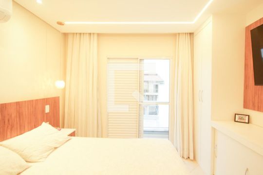 Suíte 1 de casa à venda com 3 quartos, 274m² em Vila Mangalot, São Paulo