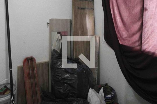 Quarto de apartamento para alugar com 2 quartos, 35m² em Fazenda da Juta, São Paulo