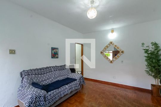 Sala de casa para alugar com 5 quartos, 247m² em Vila Marlene, São Bernardo do Campo