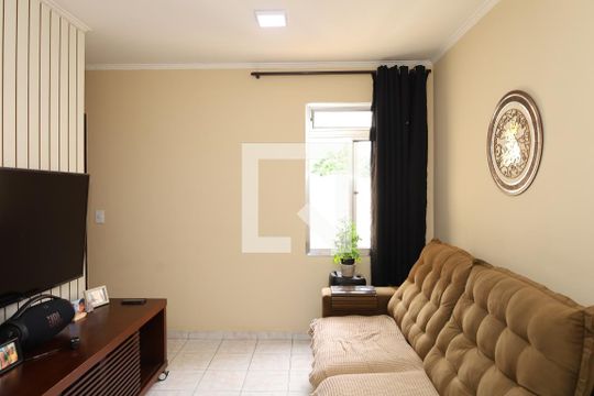 Sala de apartamento à venda com 2 quartos, 48m² em Vila Carmosina, São Paulo